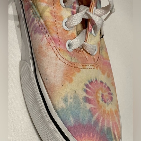 Vans Women’s Doheny Heart Tie Dye Lo Sneaker Size 9 - Picture 10 of 13